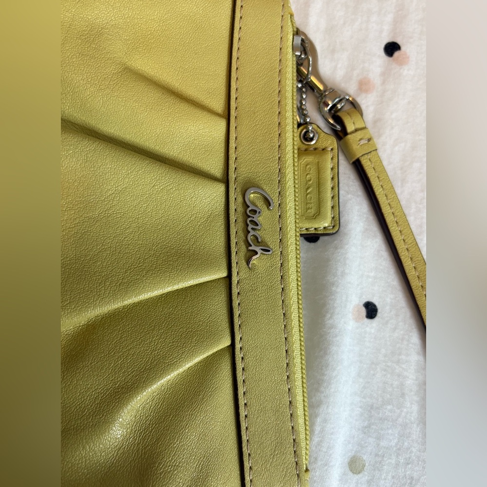 Coach Pale Yellow Leather Wristlet - Picture 4 of 10